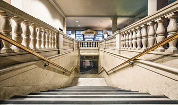 One King West Hotel & Residence
