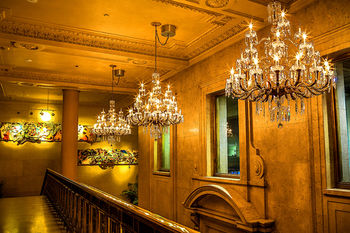 One King West Hotel & Residence