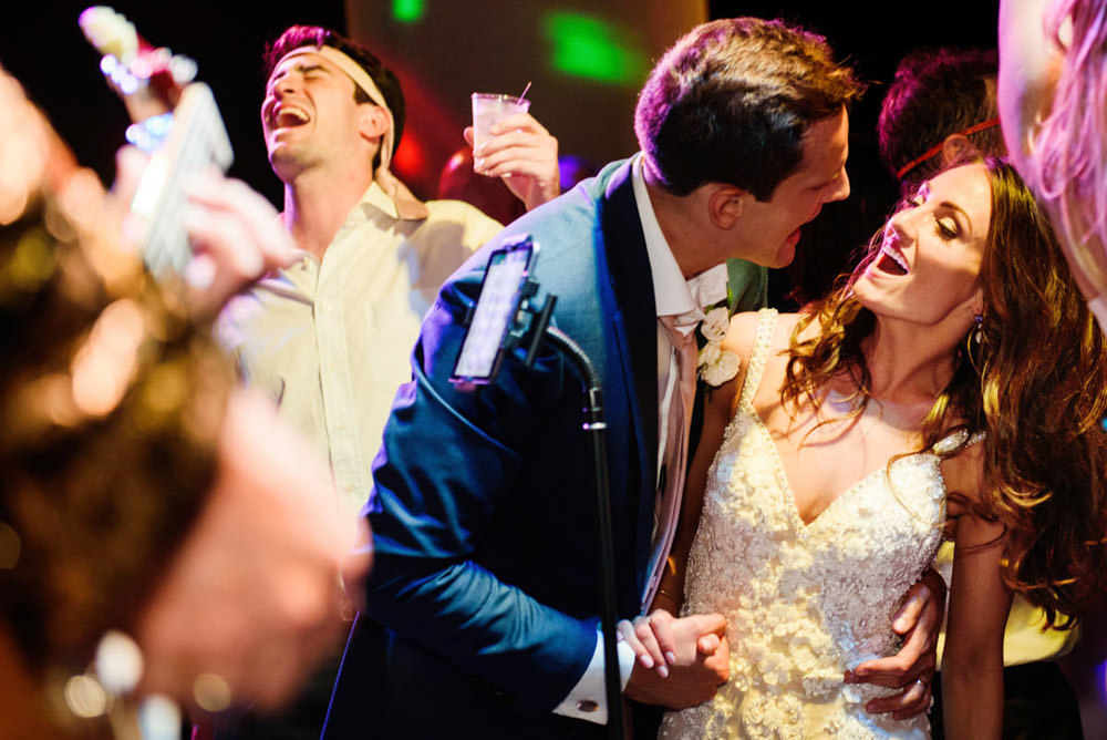 Looking for the best Victoria BC wedding photographers?