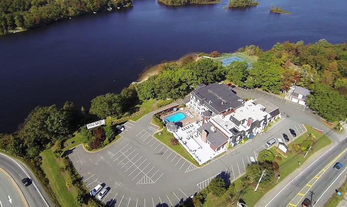 Charming Historic Hotel with Riverview